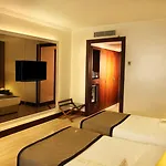 Occidental Taksim 4*