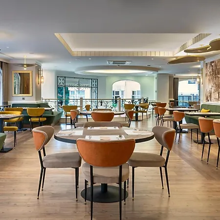 Occidental Taksim 4*