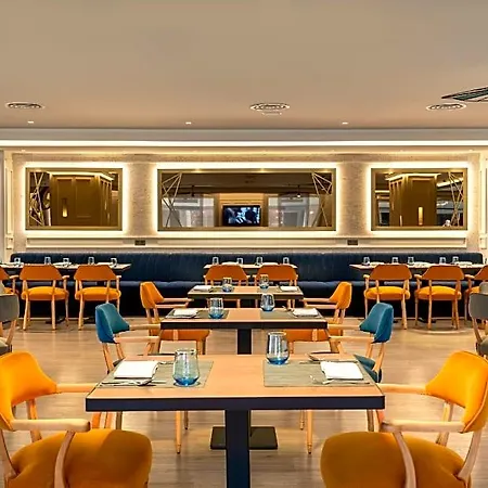 Occidental Taksim מלון 4*