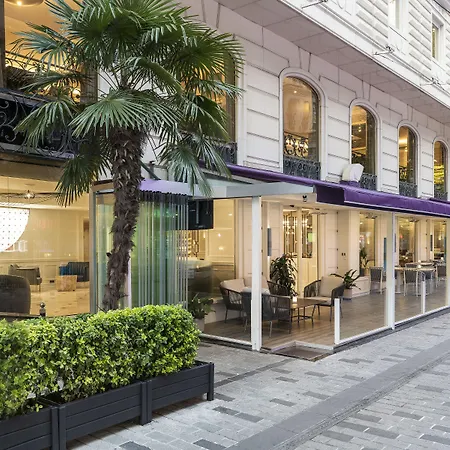 Hotel Occidental Taksim