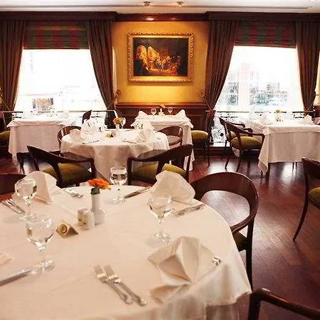 Occidental Taksim Hotell 4*